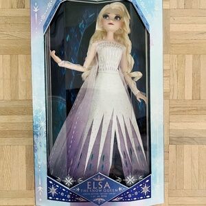 Disney Store - Frozen 2, Snow Queen Elsa Limited Edition Doll, NRFB